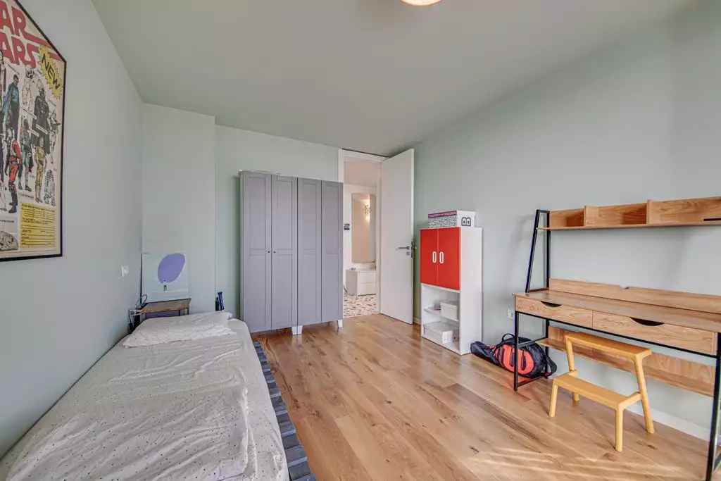 Эксклюзивная трехкомнатная квартира в Болгарии