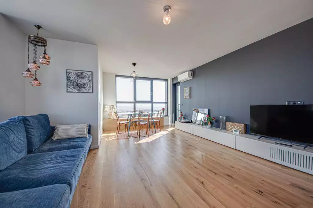 Эксклюзивная трехкомнатная квартира в Болгарии