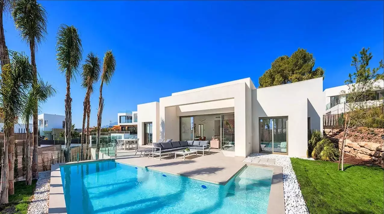 Шале в Испании, недалеко от городов: спокойствие и отдых круглый год