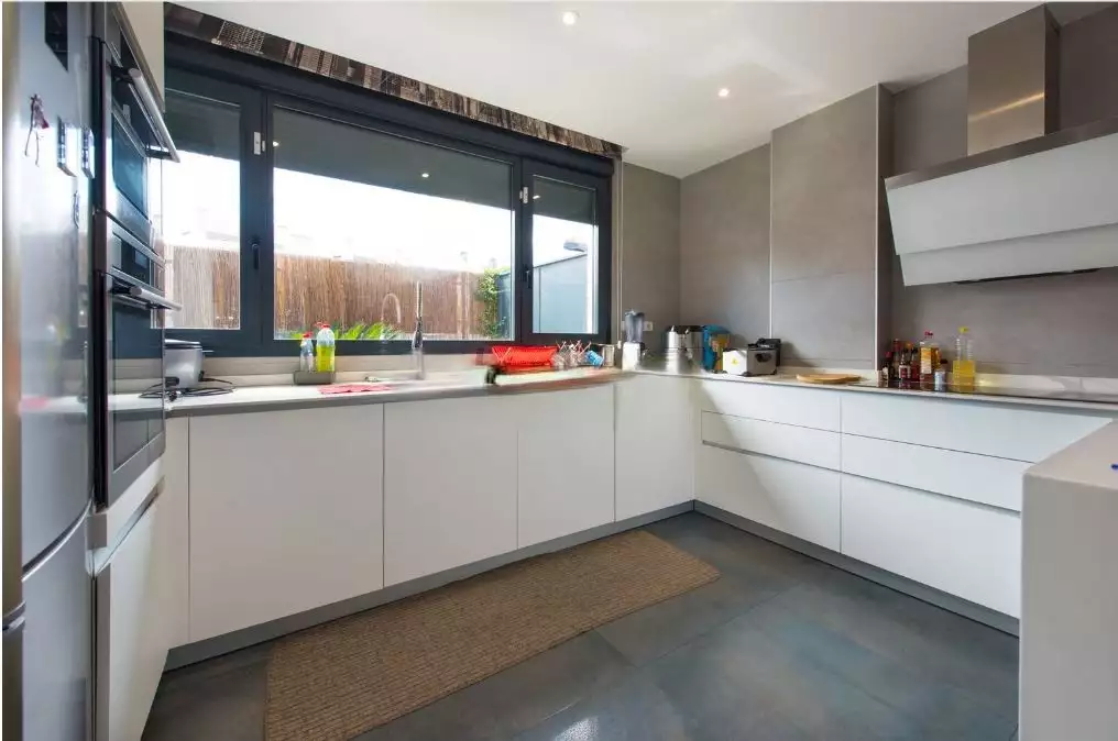 Таунхаус на продажу в Орталеза, Мадрид