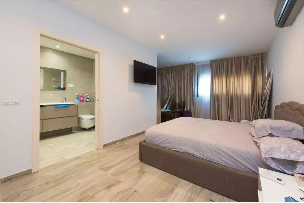 Таунхаус на продажу в Орталеза, Мадрид