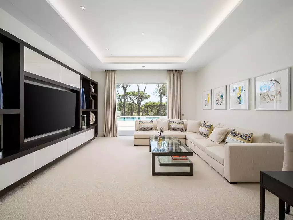 Сногсшибательная вилла с необычными закатами в Португалии