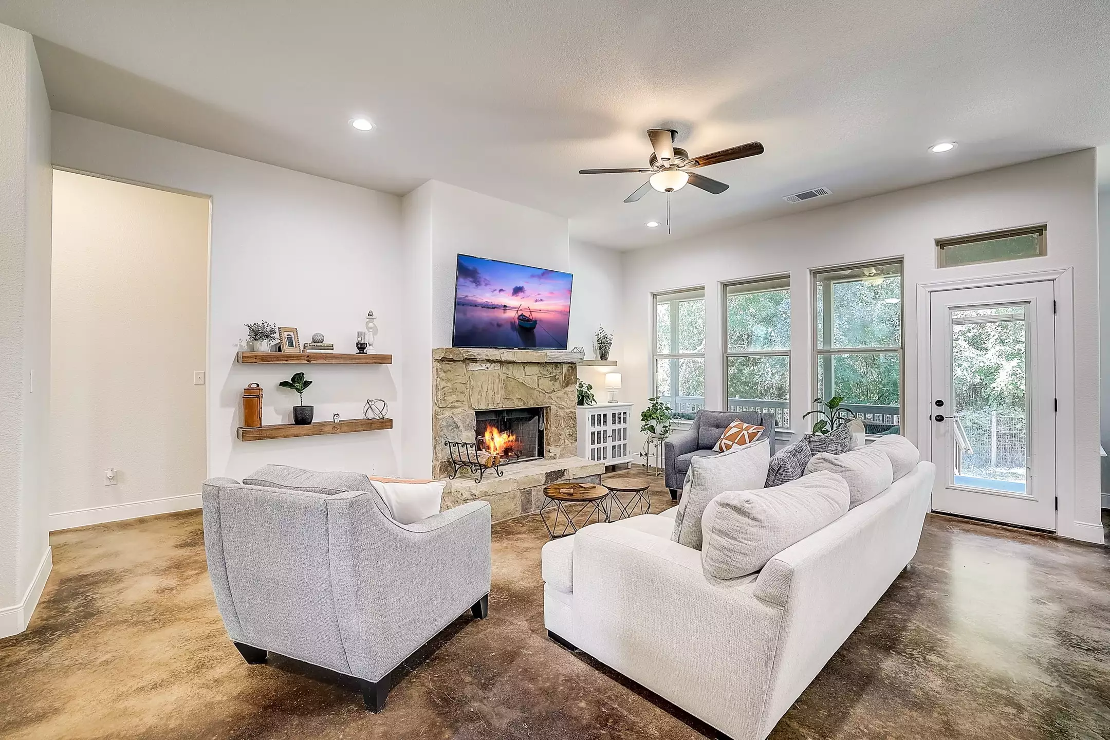 Многофункциональный дом для любителей чистого воздуха в США