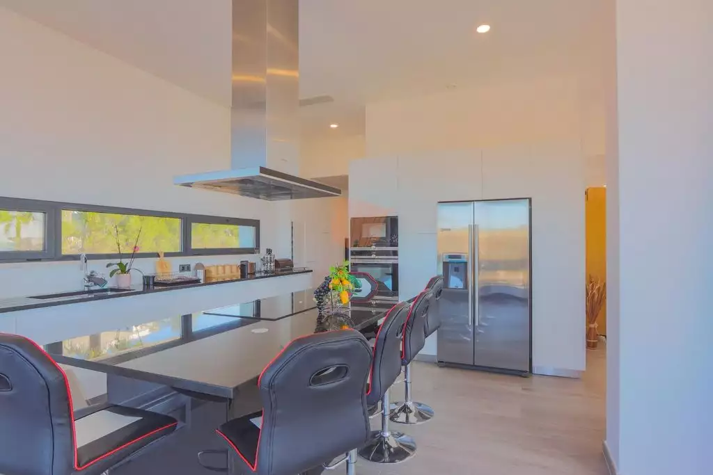 Алгарве - райский уголок на юге Португалии. Обзор невероятной виллы у моря