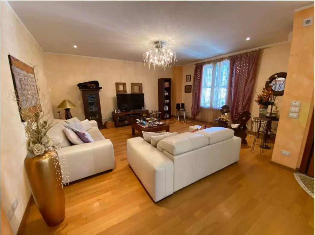 Ciao, Italia! Показываем большой дом в районе Римини, Италия