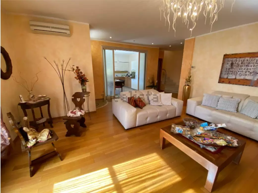 Ciao, Italia! Показываем большой дом в районе Римини, Италия