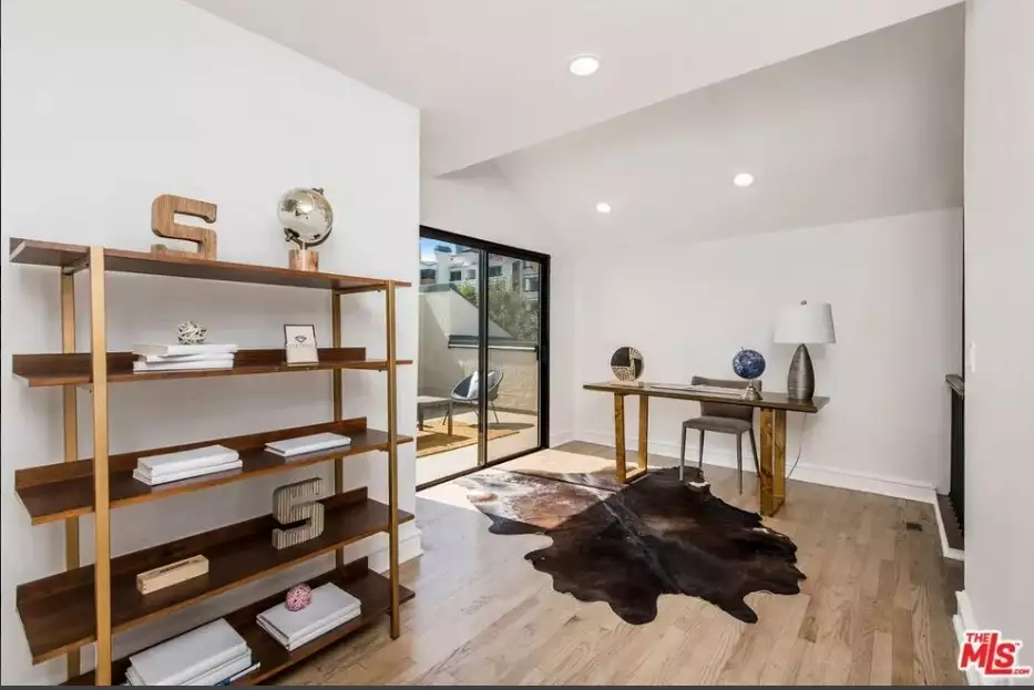 Потрясающий вариант уютного дома в Сенчури-Сити, Лос-Анджелес