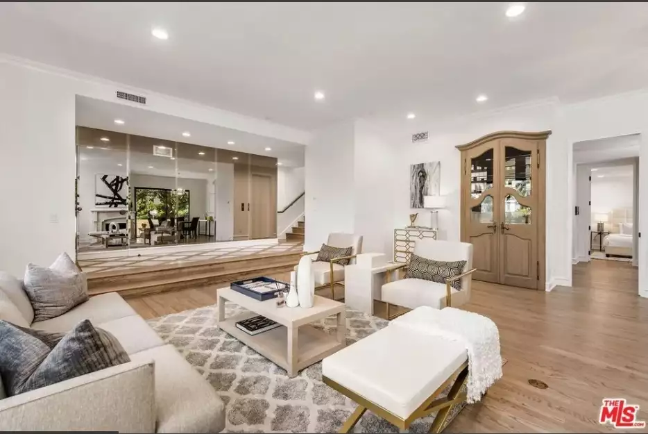 Потрясающий вариант уютного дома в Сенчури-Сити, Лос-Анджелес