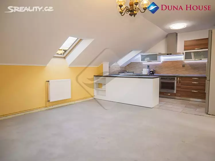 Самый лучший район для семейной жизни в Чехии - Ржичаны. Обзор большой квартиры