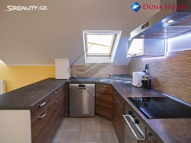 Самый лучший район для семейной жизни в Чехии - Ржичаны. Обзор большой квартиры