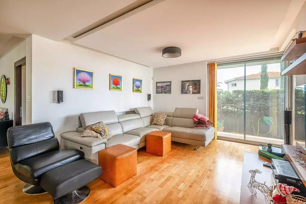 Ультрасовременная вилла 270 м2 в самом комфортном районе Кипра