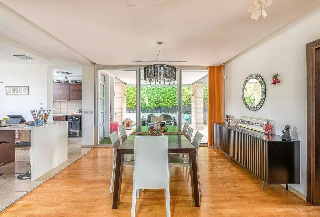 Ультрасовременная вилла 270 м2 в самом комфортном районе Кипра