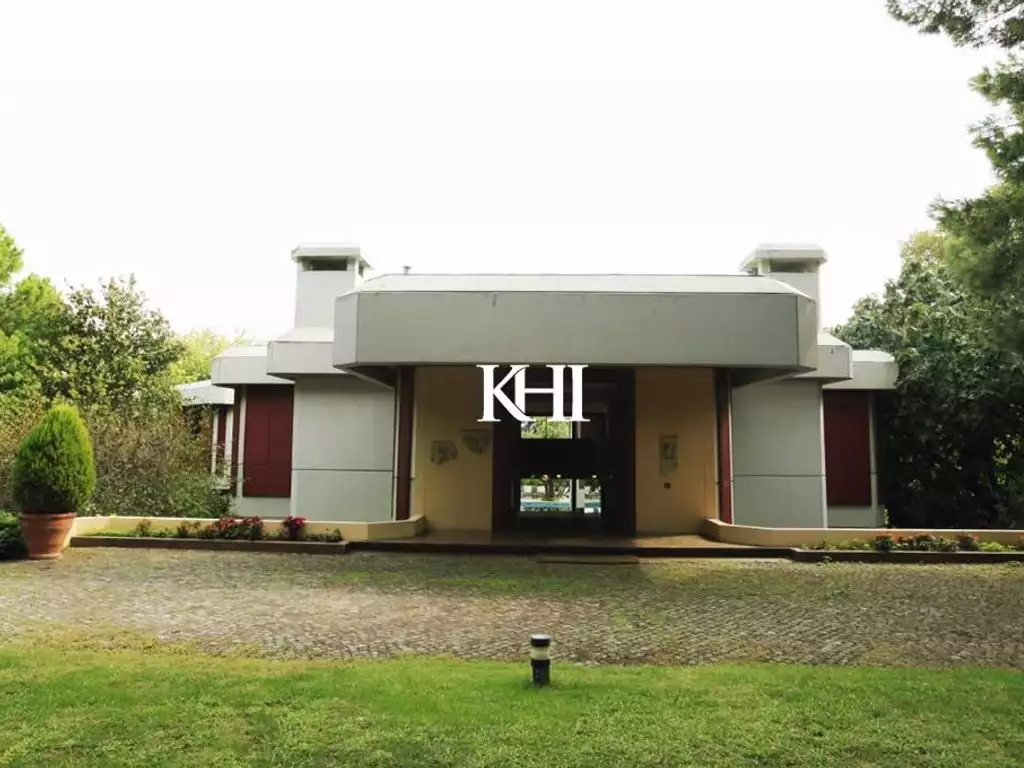 Уединенный престижный дом с фантастическим садом в Стамбуле, Турция