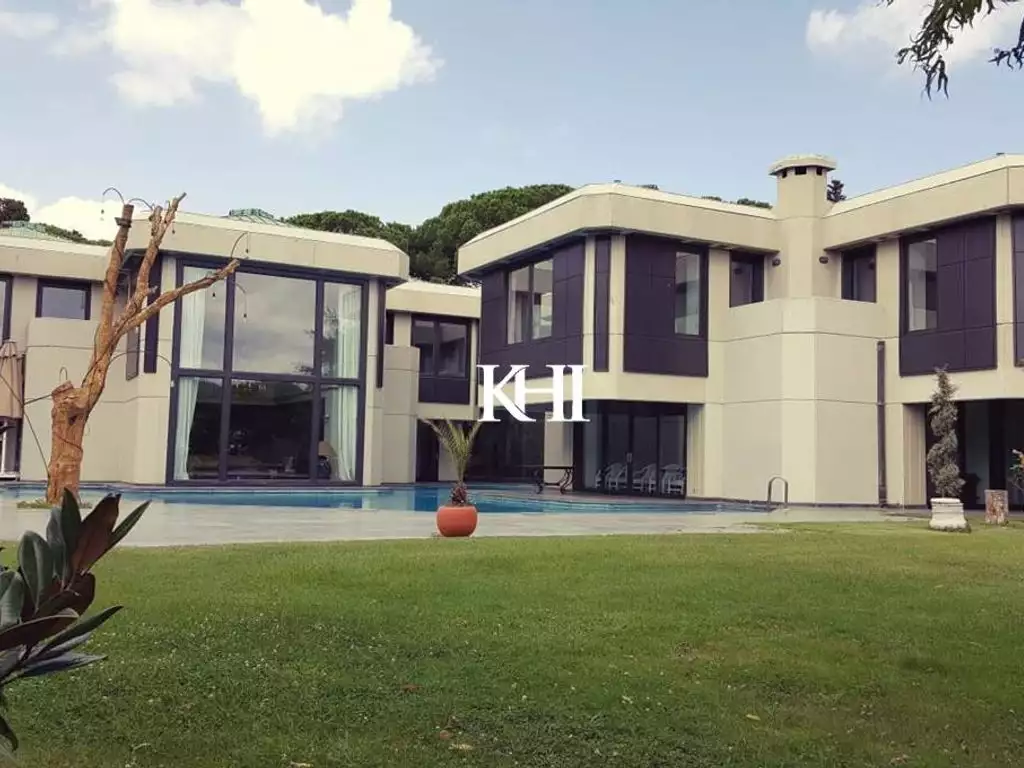 Уединенный престижный дом с фантастическим садом в Стамбуле, Турция