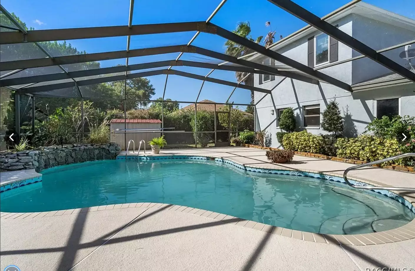 Аристократичный дом с собственным садом и бассейном во Флориде, США