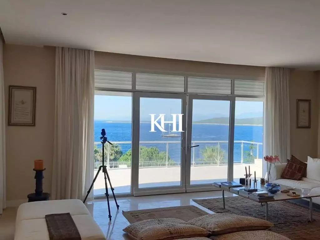 Удивительная вилла прямо на берегу моря в Бодруме, Турция