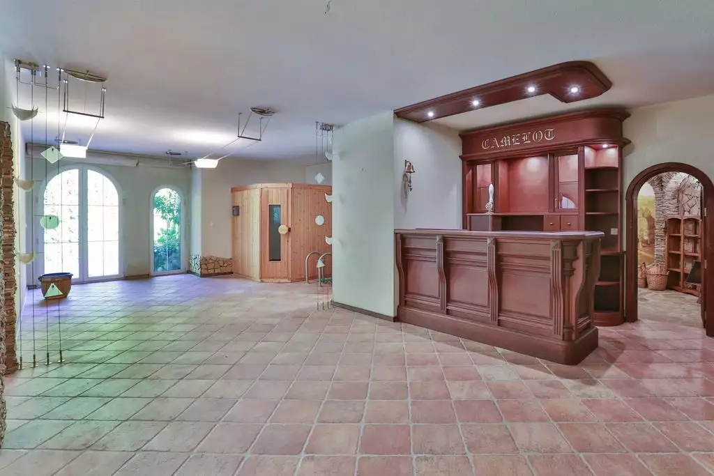 Величественный семейный особняк с большим частным двором в Софии, Болгария