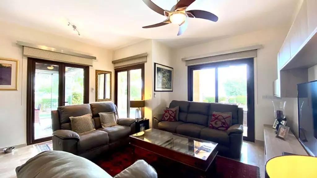 Интересная вилла в самом интересном городе Кипра - Куклия