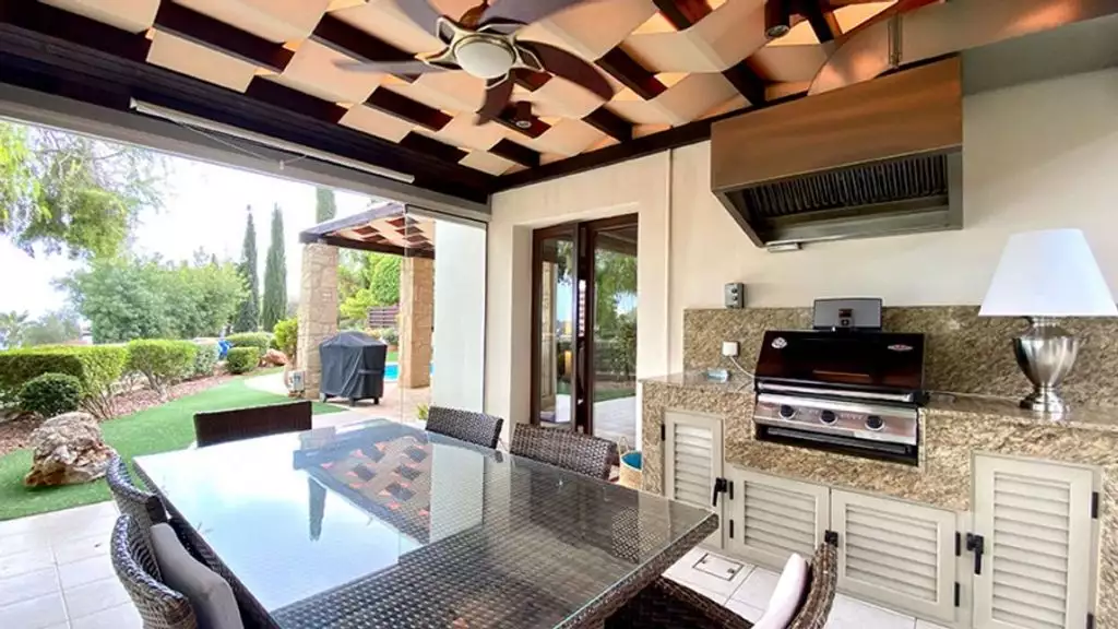 Интересная вилла в самом интересном городе Кипра - Куклия