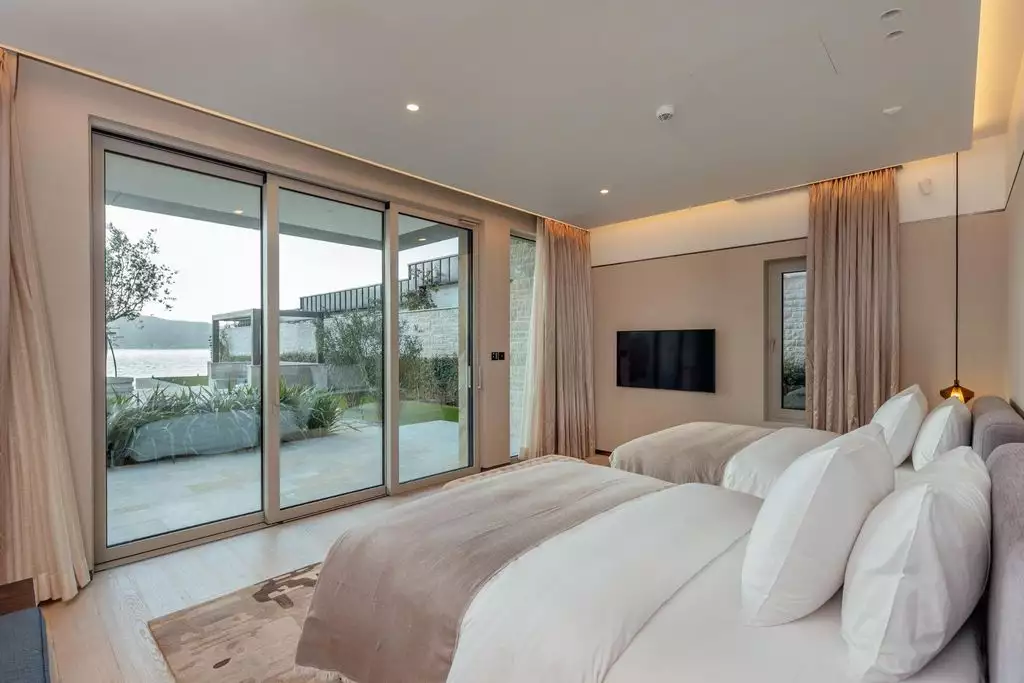 Самая роскошная и дорогая вилла в Черногории в 2022 году - One & Only