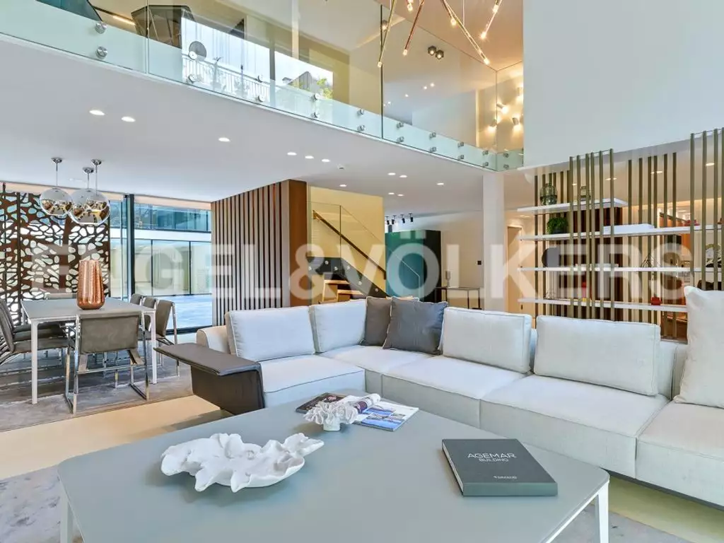 Колонаки - роскошь в центре городской жизни. Обзор невероятной виллы в Афин