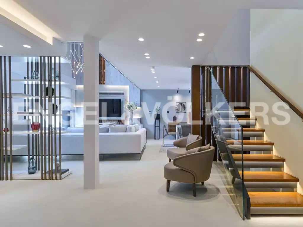 Колонаки - роскошь в центре городской жизни. Обзор невероятной виллы в Афин