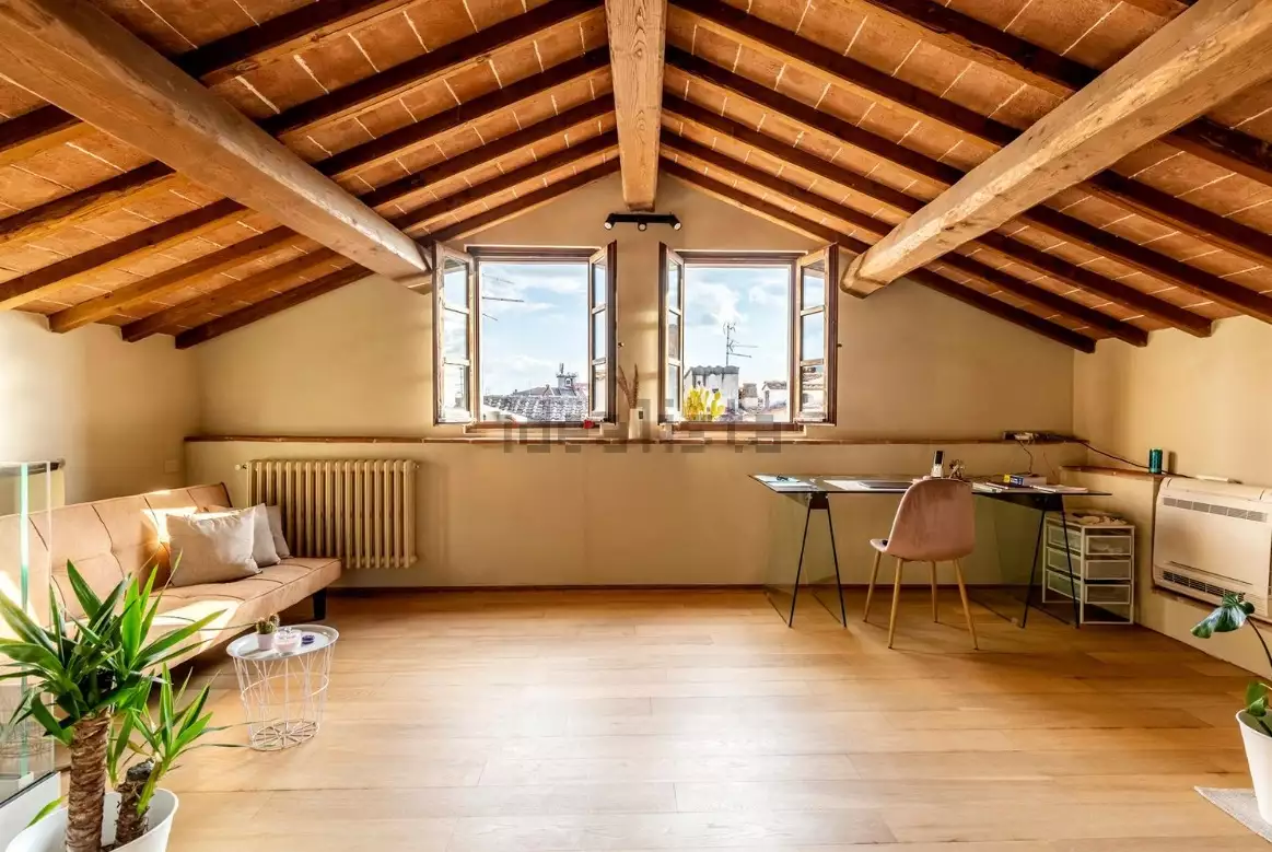 Лучшая инвестиция в итальянскую недвижимость - квартира 200м2 в центре Ареццо