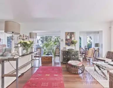 Обзор виллы в Кашкайш - город с лучшими международными школами Португалии