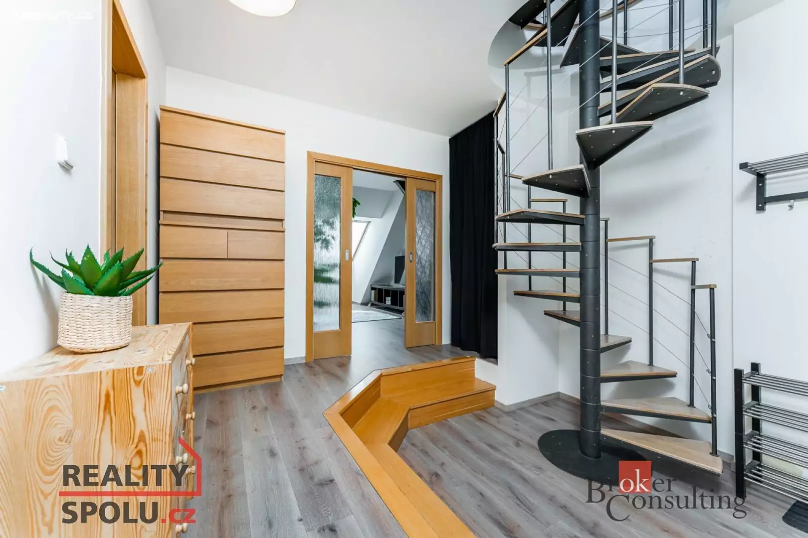 Самый комфортный район для жизни в Чехии - Винограды.</div><div class=