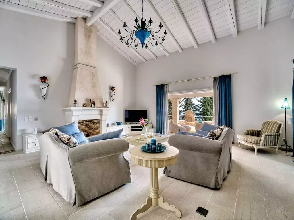 Непревзойденная красота Корфу: три виллы с выходом на пляж Агни