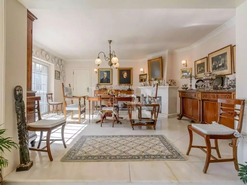 Изысканная ферма в Маник-де-Байшу: жизнь в роскоши и идеальном балансе с природой