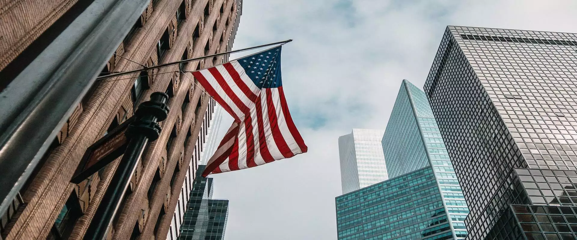 Получите бизнес-визу сейчас: основное руководство по въезду в США для деловых целей