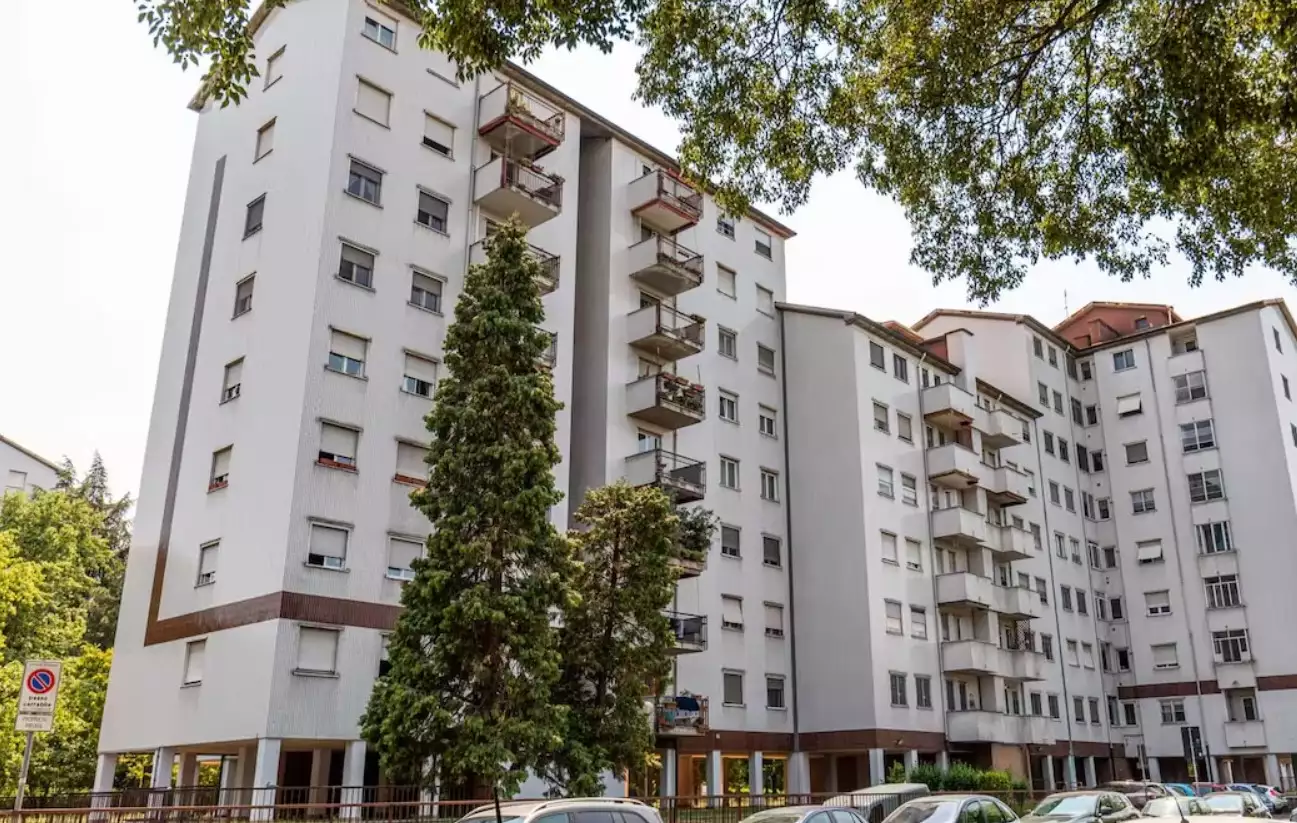 Пятикомнатная квартира в удобном расположении Милана