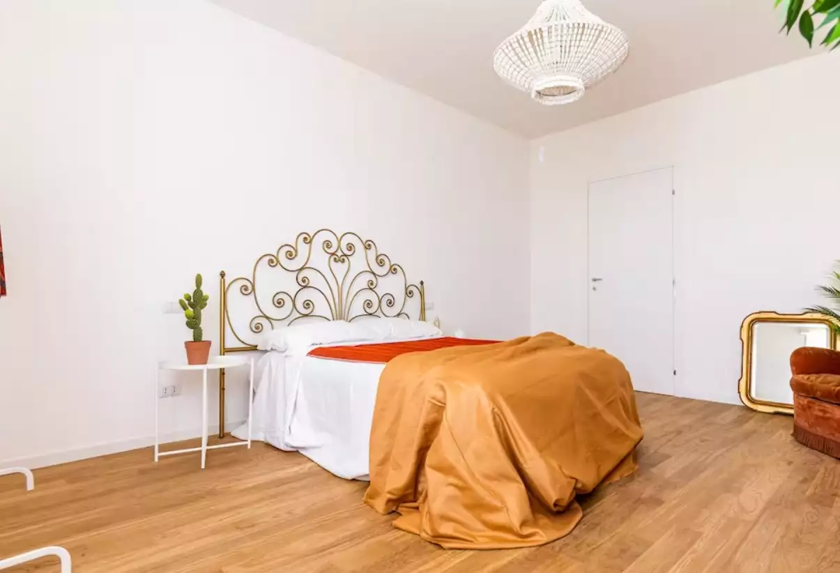 Пятикомнатная квартира в удобном расположении Милана