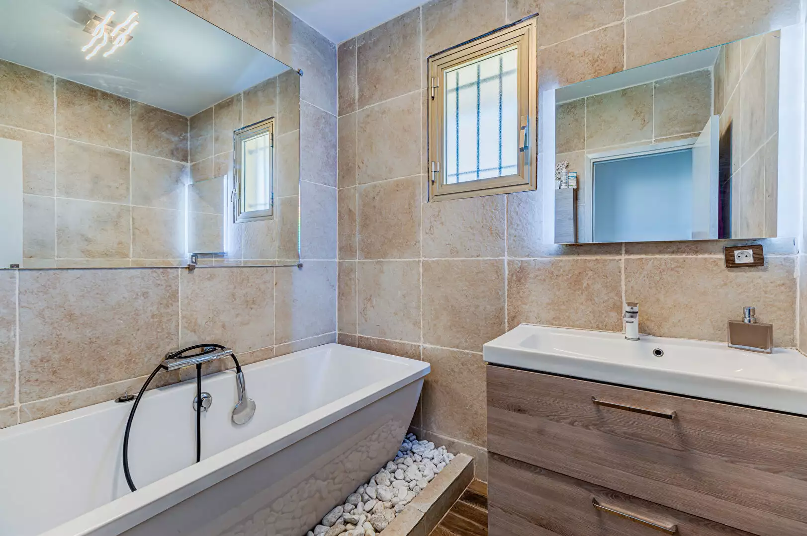 Лазурный берег Франции: на продаже дуплекс с 3 спальнями в самом сердце Ниццы