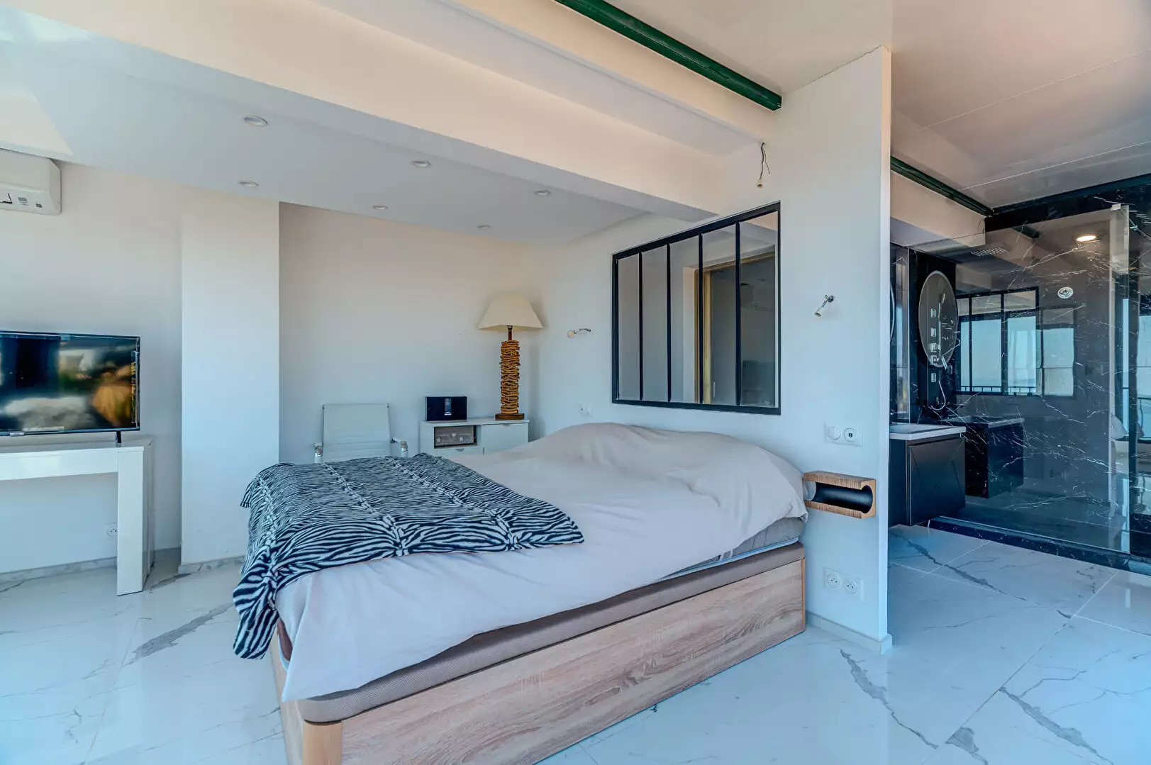 Лазурный берег Франции: на продаже дуплекс с 3 спальнями в самом сердце Ниццы