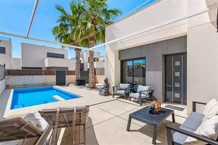 Дом 126м² в Испании, Сьюдад-Кесада. Стоимостью 310000€ аренда фото-2