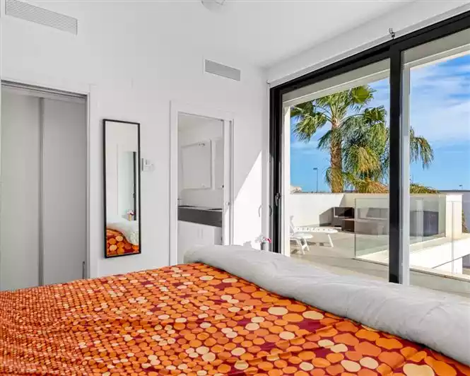 Дом 135м² в Испании, Сьюдад-Кесада. Стоимостью 389000€ аренда фото-9