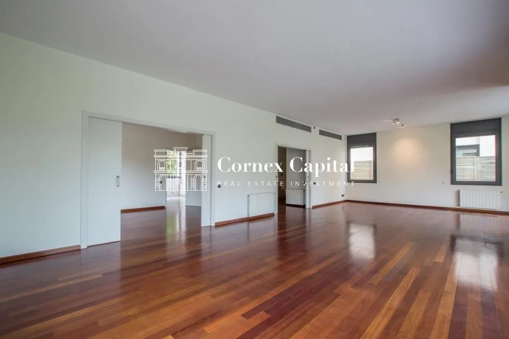 Таунхаус 674м² в Испании, Барселона. Стоимостью 2950000€ аренда фото-5