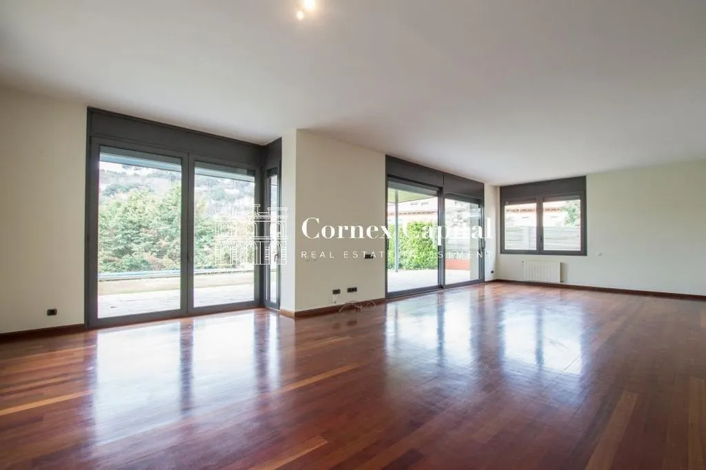 Таунхаус 674м² в Испании, Барселона. Стоимостью 2950000€ аренда фото-6