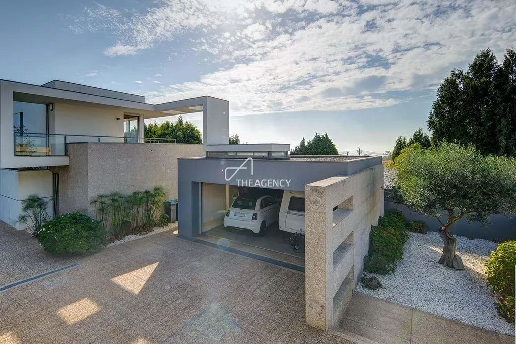 Вилла 271м² в Португалии, Вила-Нова-ди-Гая. Стоимостью 850000€ аренда фото-1