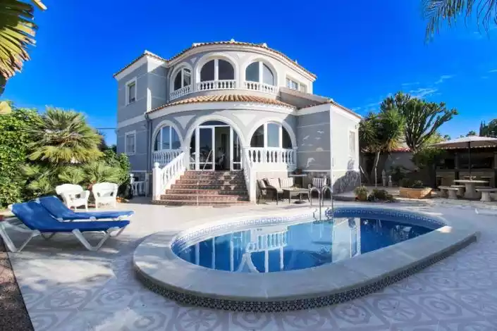 Дом 110м² в Испании, Сьюдад-Кесада. Стоимостью 350000€ аренда фото-1