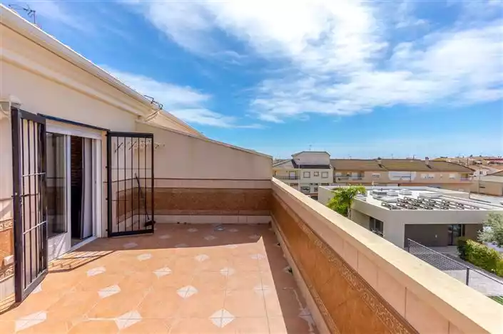 Квартира 121м² в Испании, Пилар-де-ла-Орадада. Стоимостью 196500€ аренда фото-1