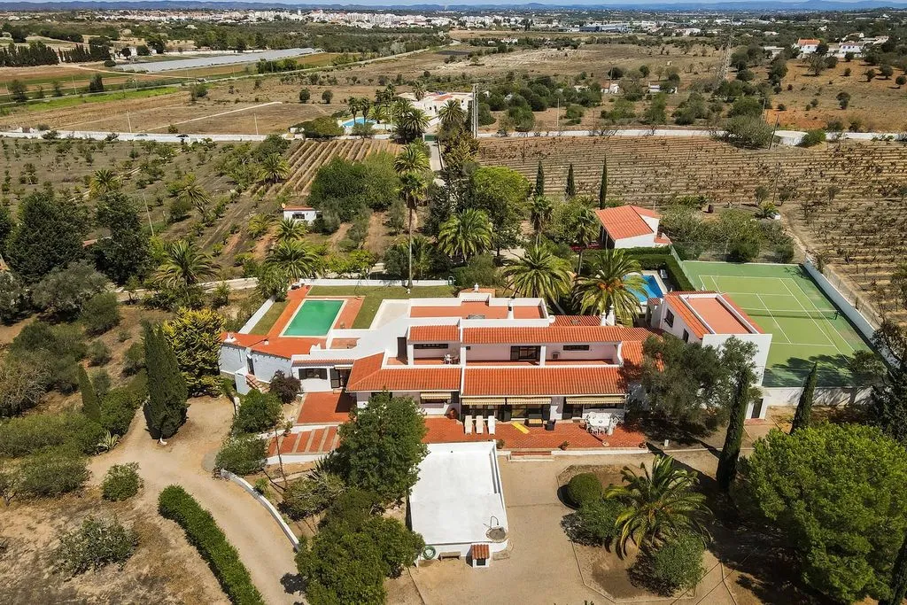 Дом 1044м² в Португалии, Лагоа. Стоимостью 8000000€ аренда фото-2