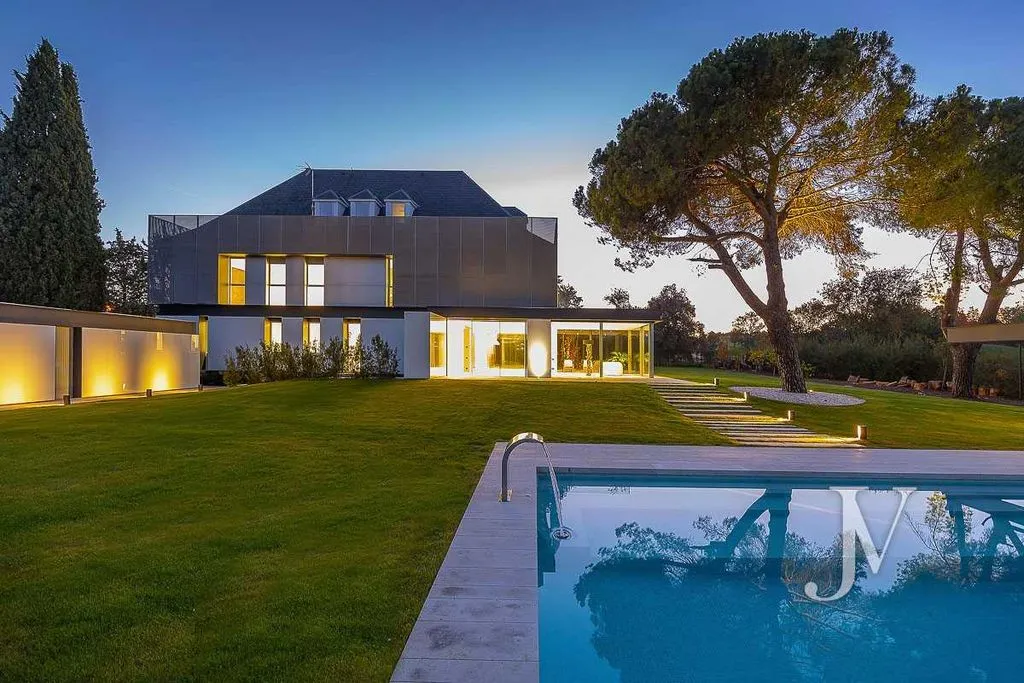 Дом 631м² в Испании, Мадрид. Стоимостью 7975000€ аренда фото-1