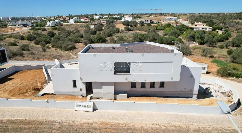 Вилла 667м² в Португалии, Лагуш. Стоимостью 3275000€ аренда фото-1