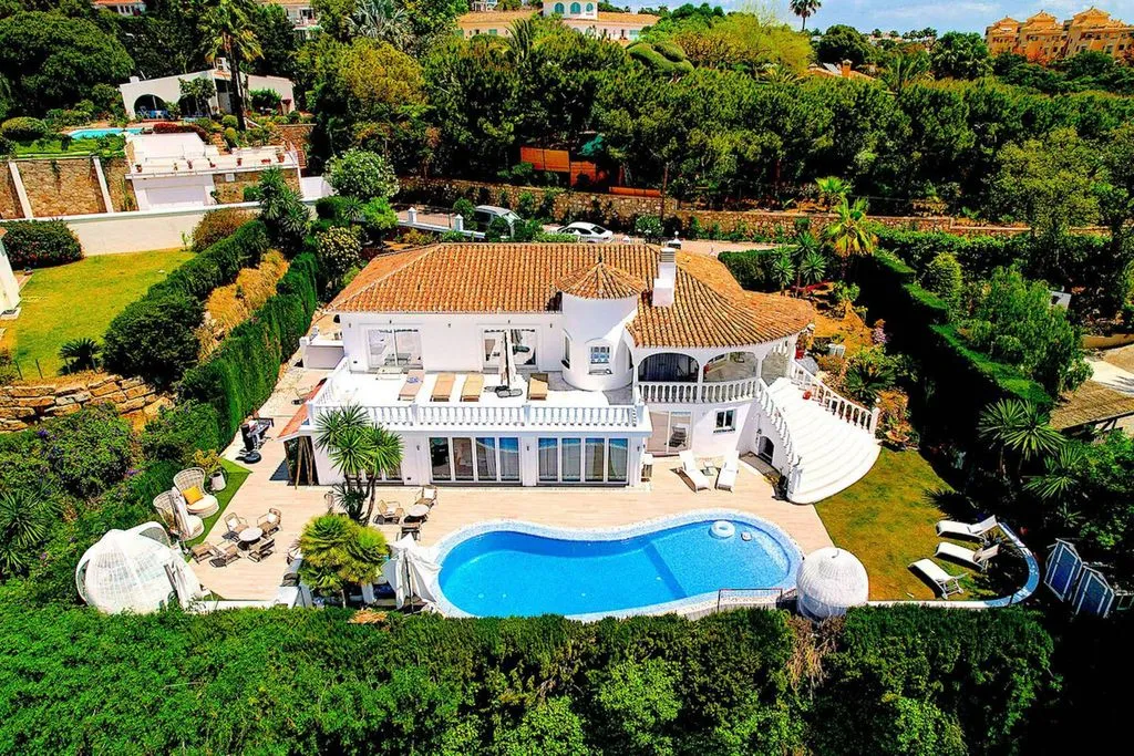 Вилла 433м² в Испании, Марбелья. Стоимостью 1850000€ аренда фото-1