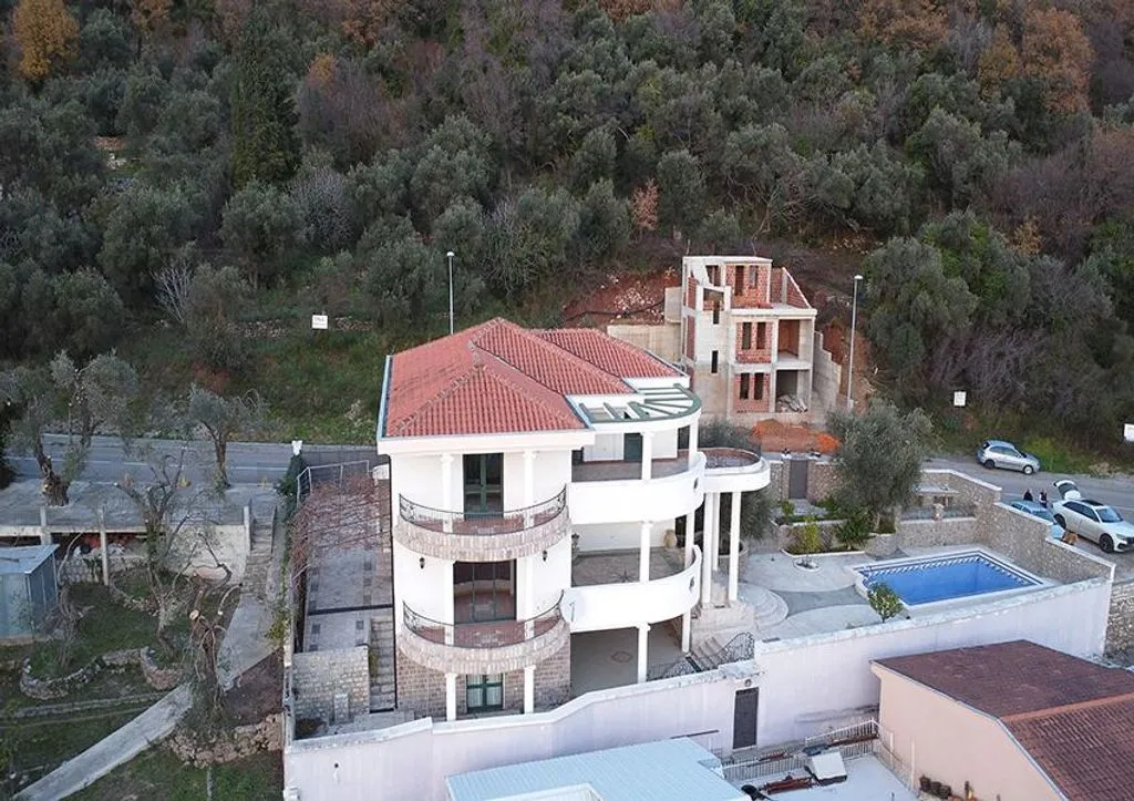 Вилла 425м² в Черногории, Будва. Стоимостью 1200000€ аренда фото-3