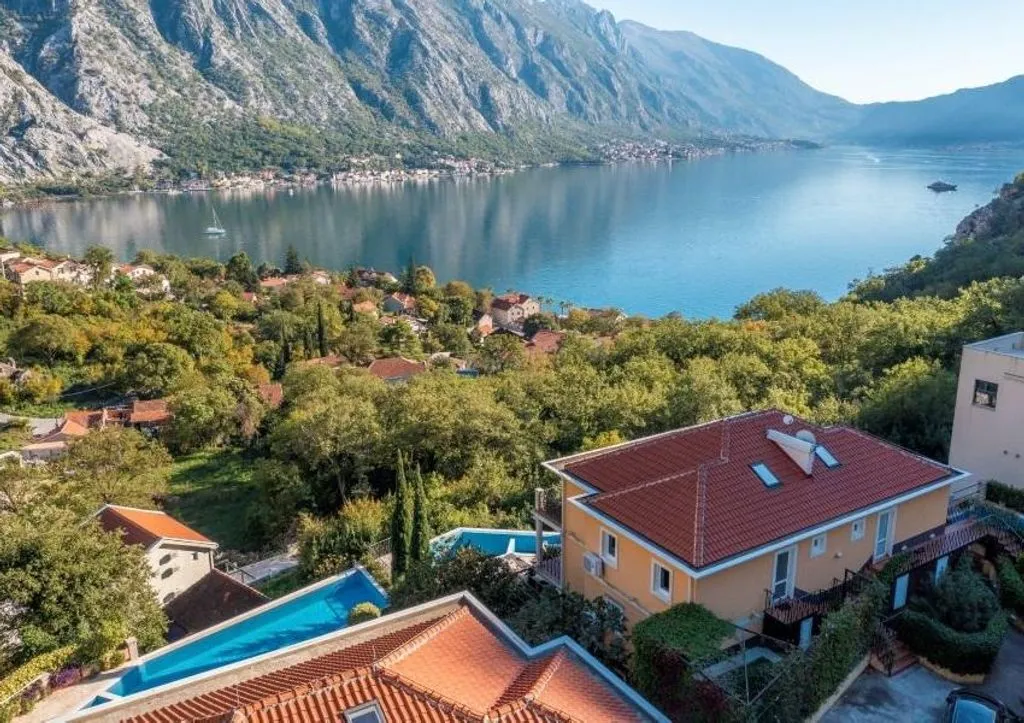 Дом 148м² в Черногории, Котор. Стоимостью 440000€ аренда фото-1