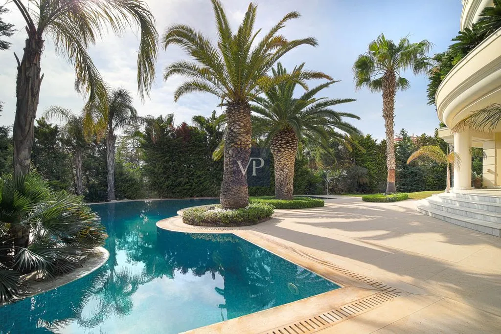 Вилла 660м² в Греции, Афины. Стоимостью 8500000€ аренда фото-1
